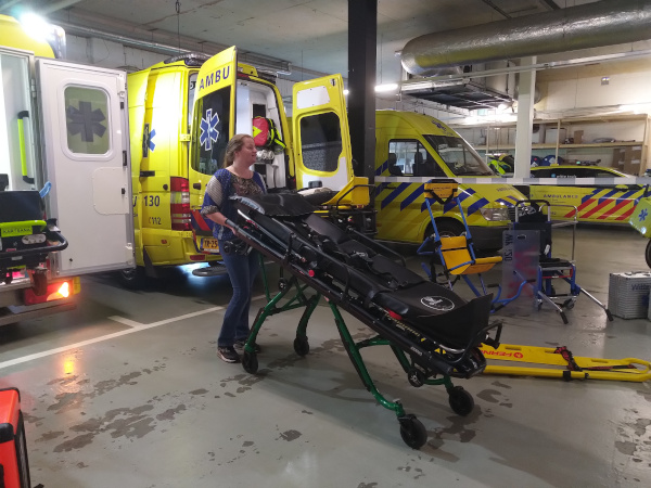 PIF-bijeenkomst maart 2019: demonstratie reguliere brancard