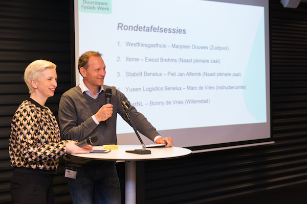 Sfeerimpressie bijeenkomst 2018: uitleg gastheer en moderator